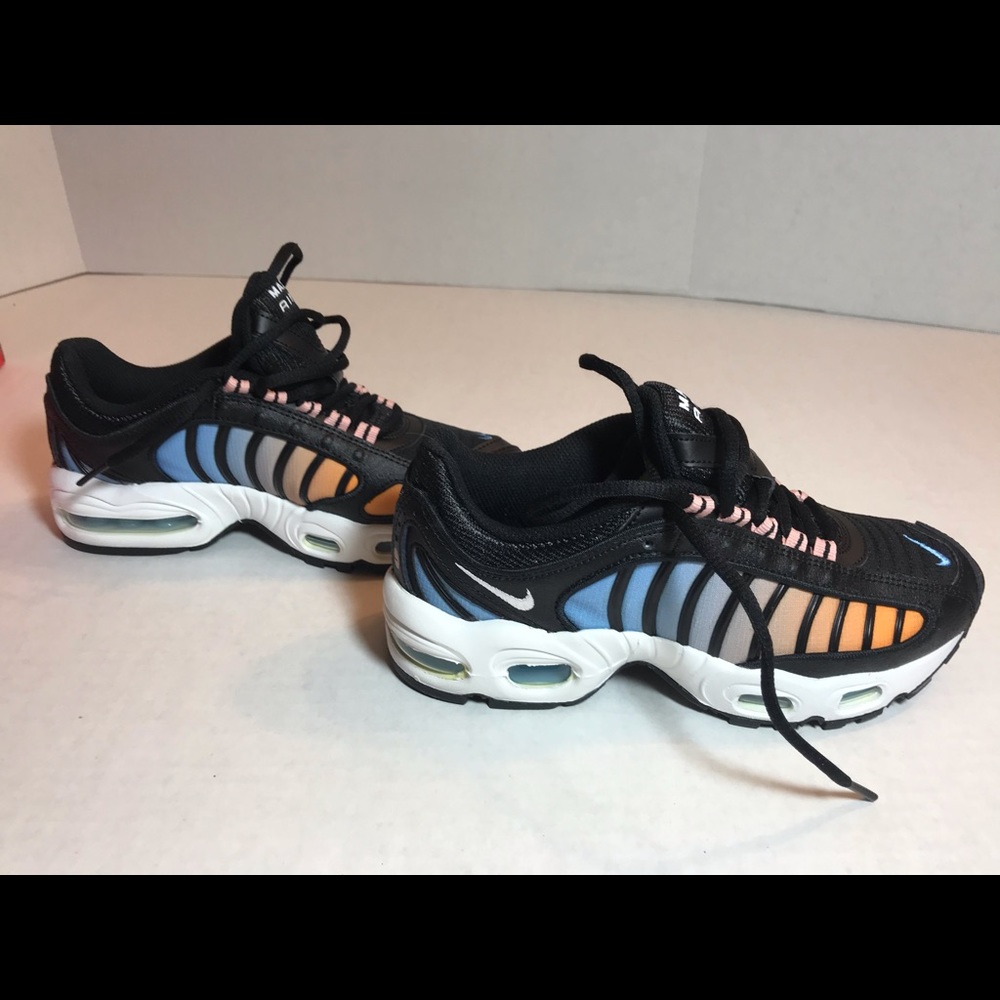 Nike Air Max Tailwind IV Womens’ 6/Bg kids 4 equivalent BNIB PRICE FIRM! - Picture 2 of 13